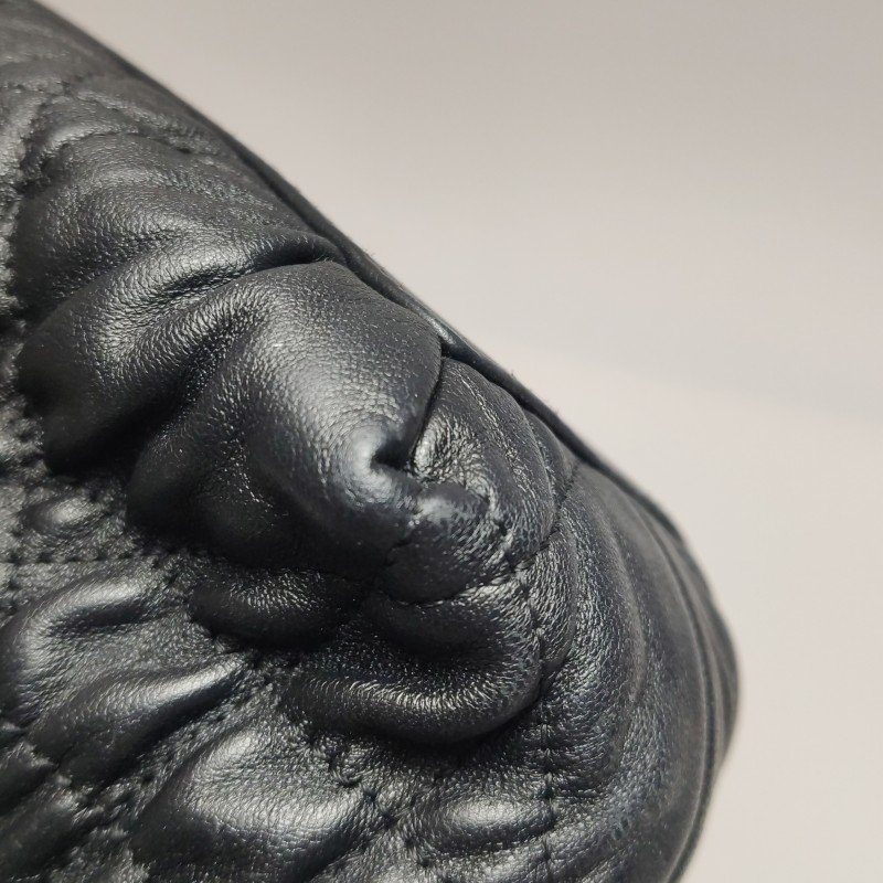 Dior Delices羊皮純色褶皺珍珠鏈條單肩包-12