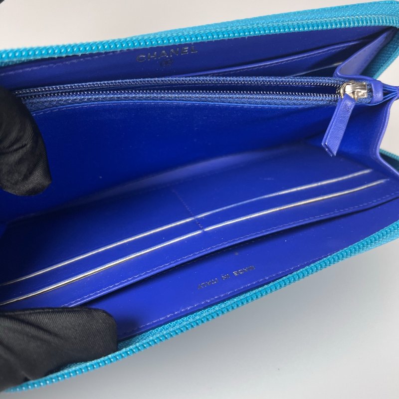 CHANEL 荔枝皮拚色琺瑯logoㄇ拉長夾 淺藍 17開-6