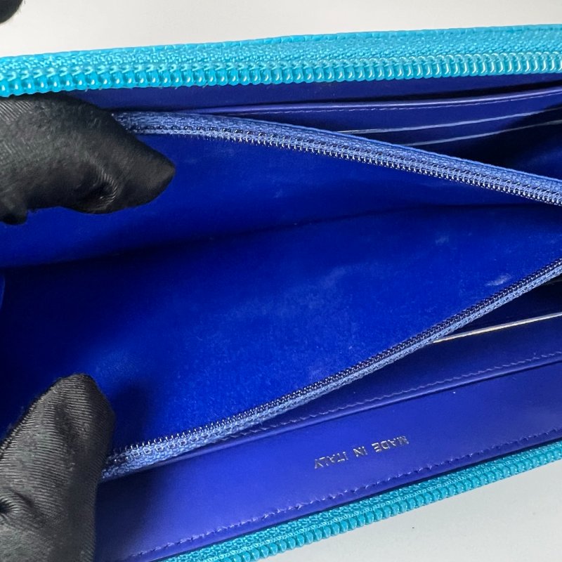 CHANEL 荔枝皮拚色琺瑯logoㄇ拉長夾 淺藍 17開-10