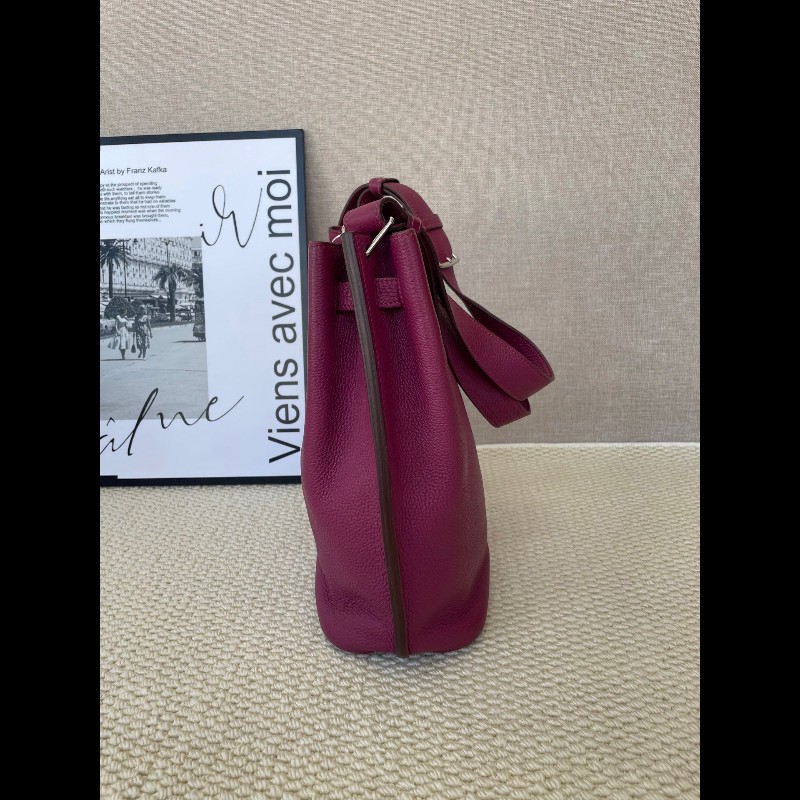 Hermes sokelly22
托斯卡紫银扣
togo皮-3