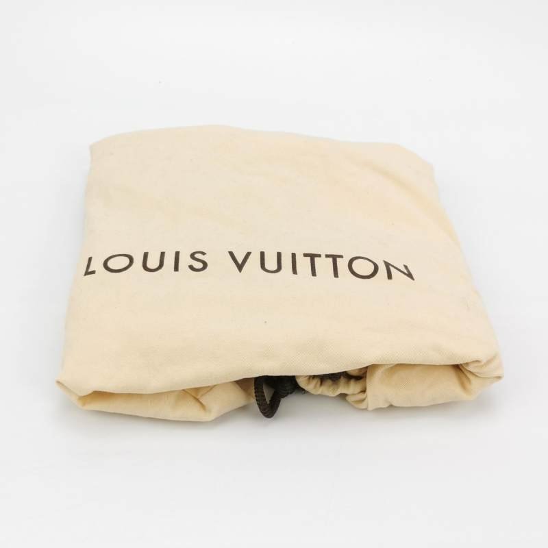 Louis Vuitton(LV)TaigaAndrei牛皮純色翻蓋斜挎包單肩包-8