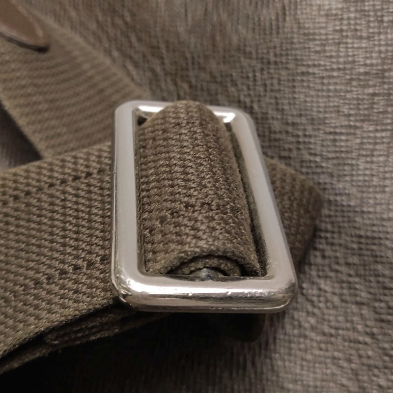 Louis Vuitton(LV)TaigaAndrei牛皮純色翻蓋斜挎包單肩包-14