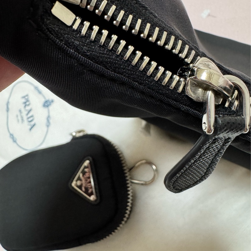 PRADA尼龍經典三合一-8