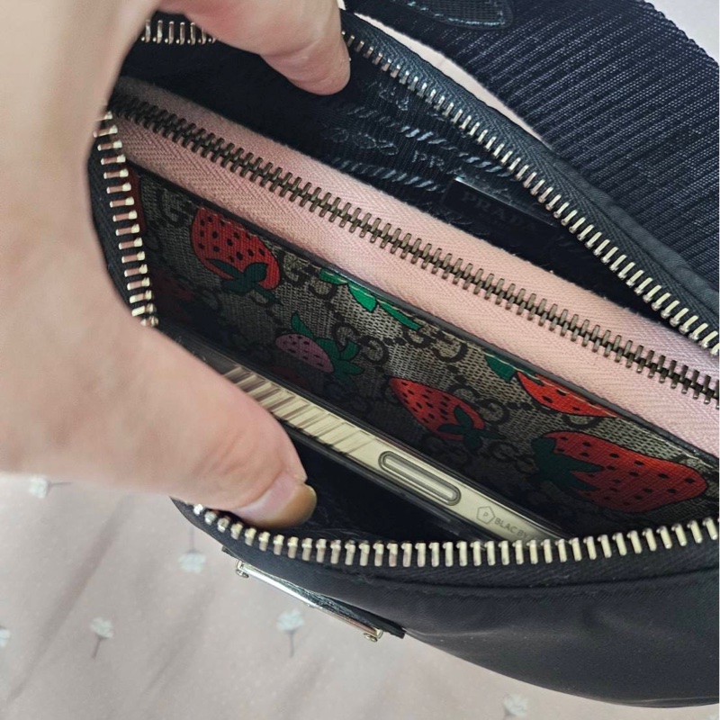 （年前出清）PRADA尼龍經典三合一-8