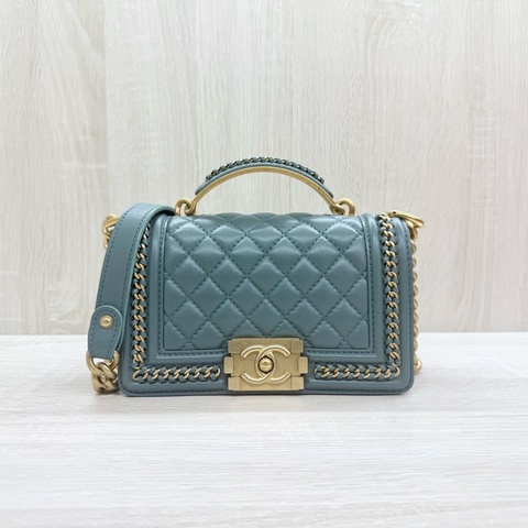Chanel湖水綠牛皮金釦提把boy20cm/A94805