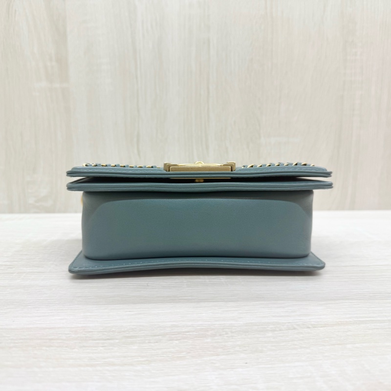 Chanel湖水綠牛皮金釦提把boy20cm/A94805-4