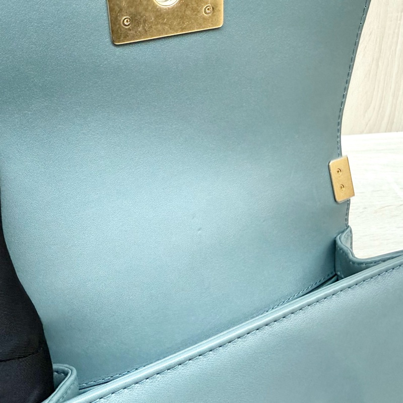 Chanel湖水綠牛皮金釦提把boy20cm/A94805-14