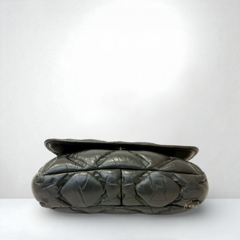 CHANEL包包黑色油蠟牛皮空氣感菱格復古銀釦口蓋包-4