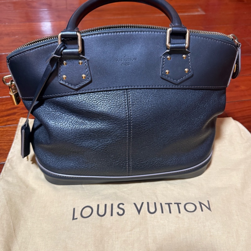鐵灰色 牛皮 LOCK PM【LOUIS VUITTON LV 路易威登】-1