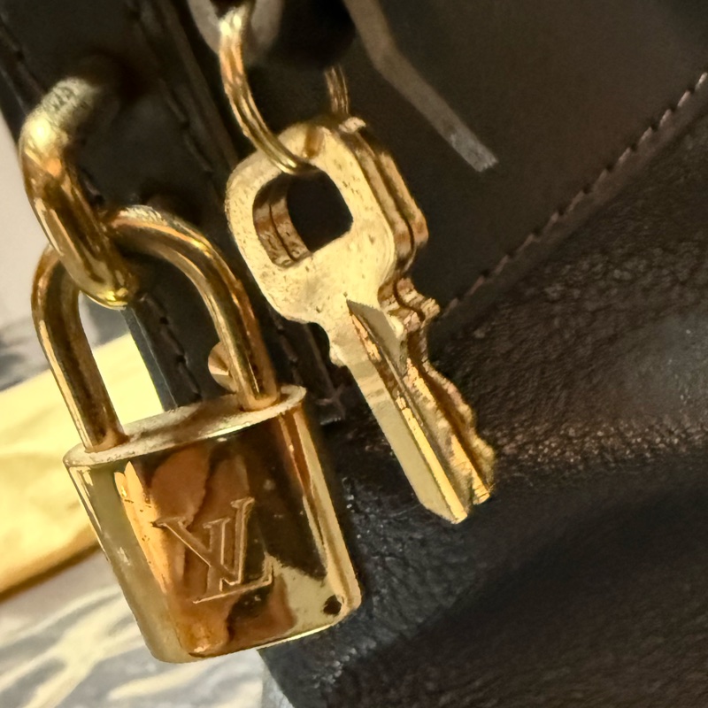 鐵灰色 牛皮 LOCK PM【LOUIS VUITTON LV 路易威登】-20