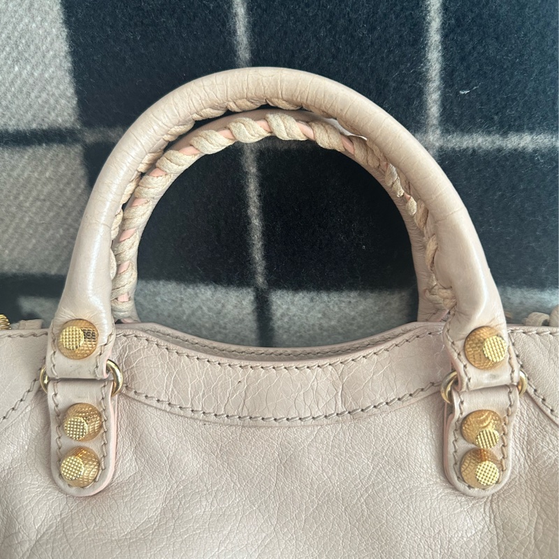 BALENCIAGA巴黎世家奶茶粉金口甜心可手提可斜背機車包小可愛-7