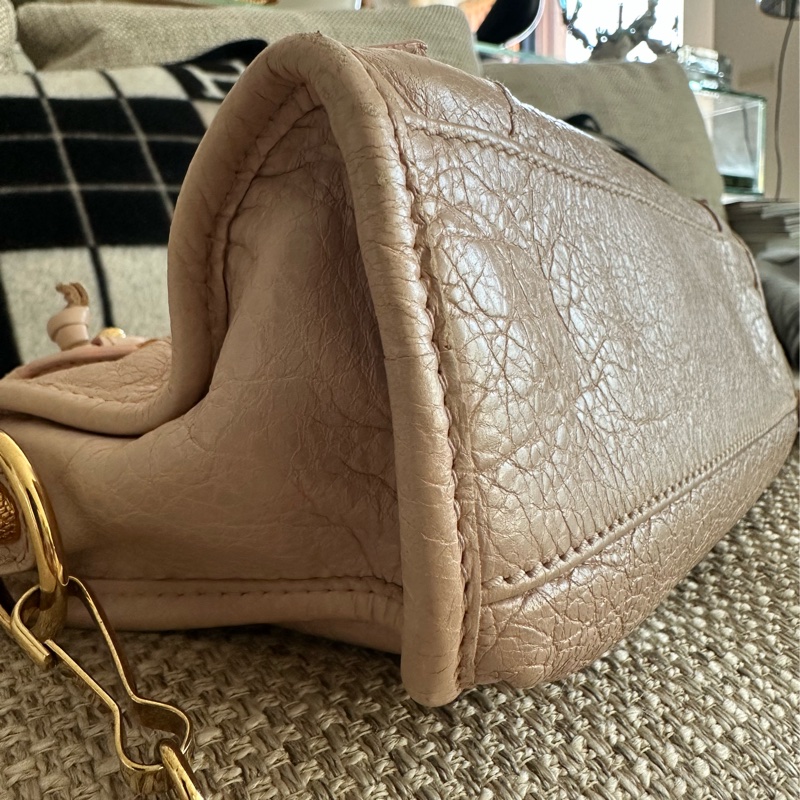 BALENCIAGA巴黎世家奶茶粉金口甜心可手提可斜背機車包小可愛-13