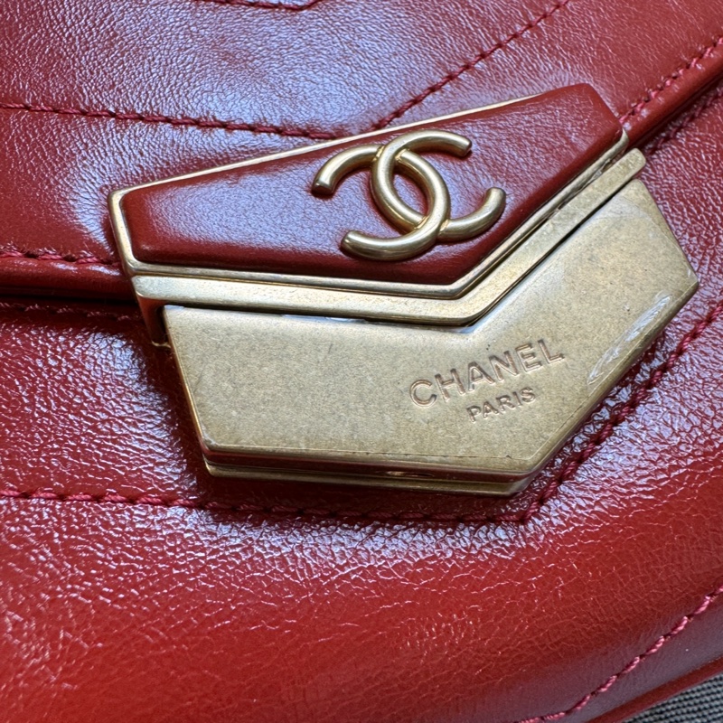 CHANEL-Chevron Medal Flap Bag橘紅色 9.9成新-2