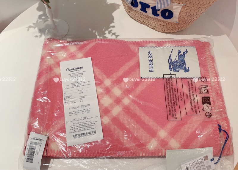 【全新大全套✨歐洲購證✨最網最低價】Burberry博柏利粉色格紋羊毛圍巾-1