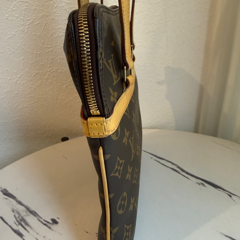 Lv 枕頭肩背包 絕版款-3
