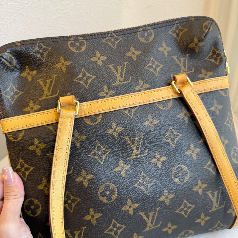 Lv 枕頭肩背包 絕版款-7