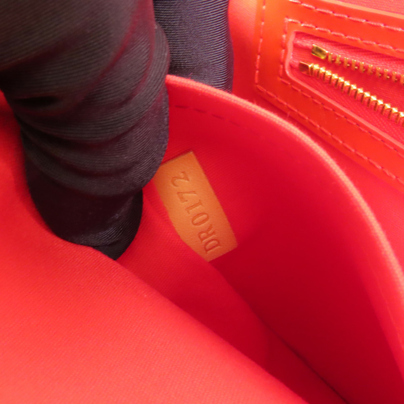 LOUIS VUITTON Monogram Vernis Avalon GM金扣手挽-8