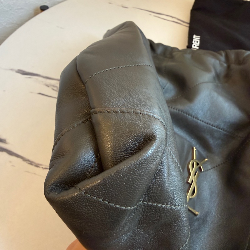 ysl 垃圾袋包 實體很美 我很不會拍 灰色❤️-11