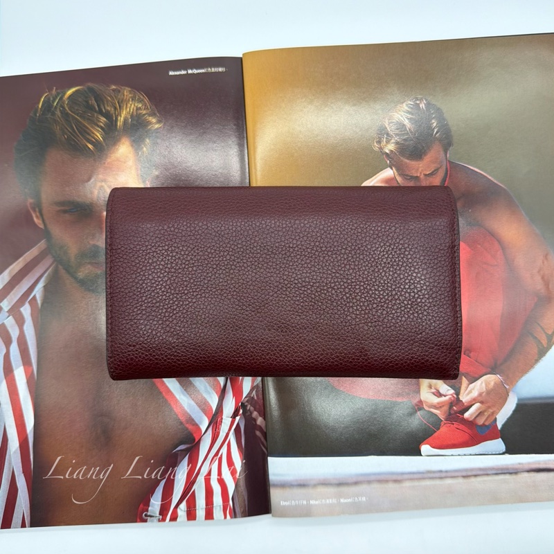 GUCCI 古馳 經典GG Zuni 荔枝紋牛皮酒紅色扣式長夾-1