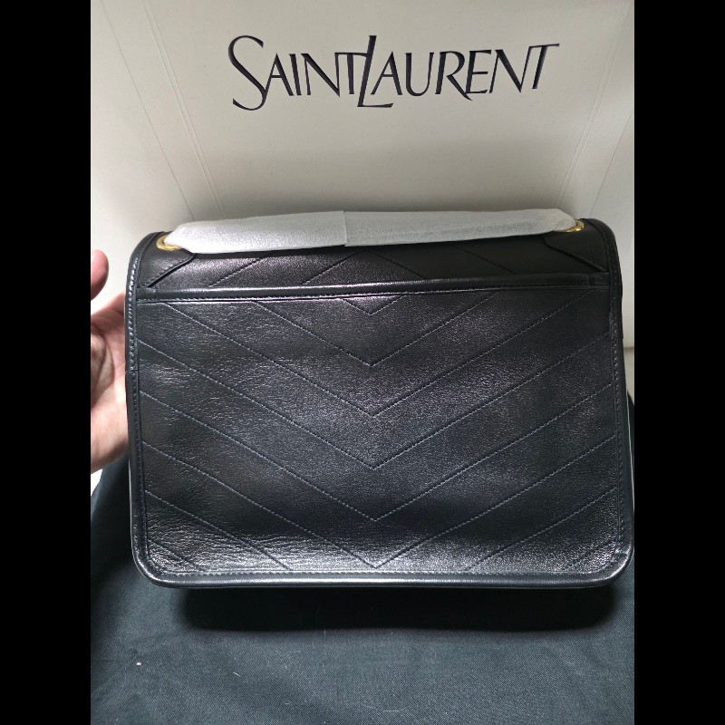 Saint Laurent YSL 小羊皮 黑色Niki 中號-1