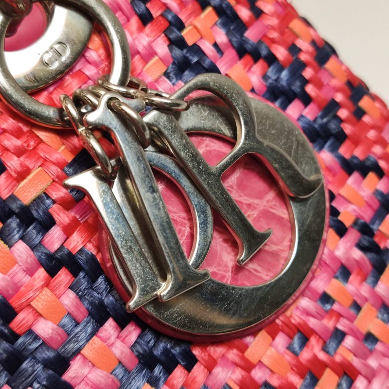 Dior Lady Dior戴妃包中號拼色字母Logo吊飾單肩包-12