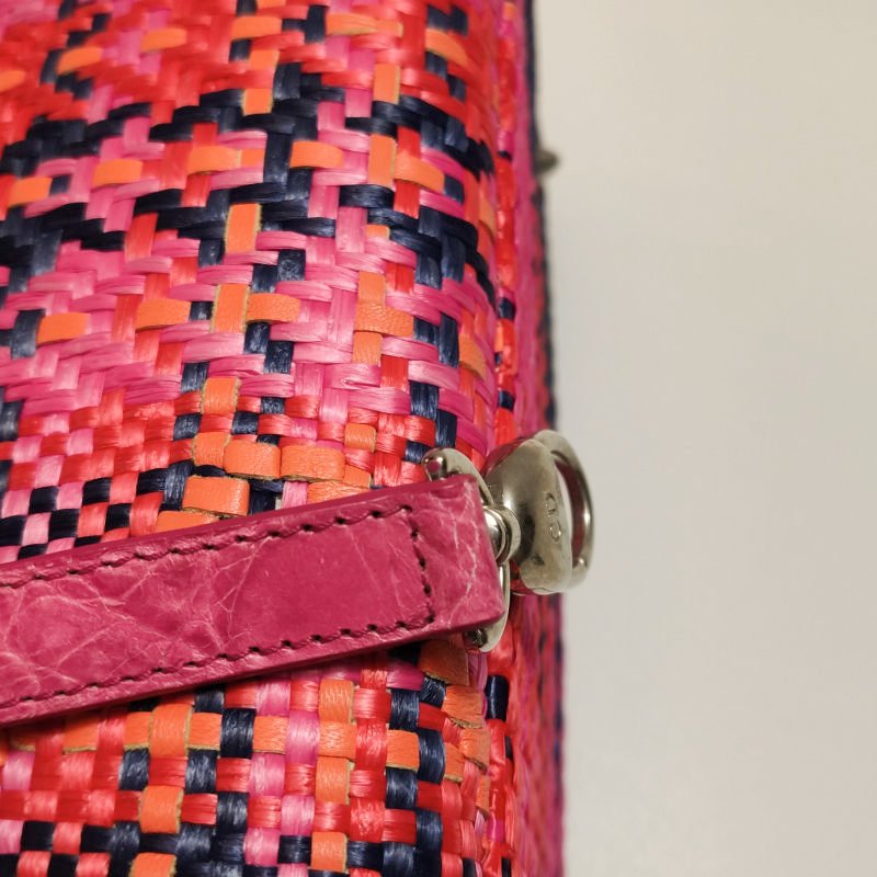 Dior Lady Dior戴妃包中號拼色字母Logo吊飾單肩包-20