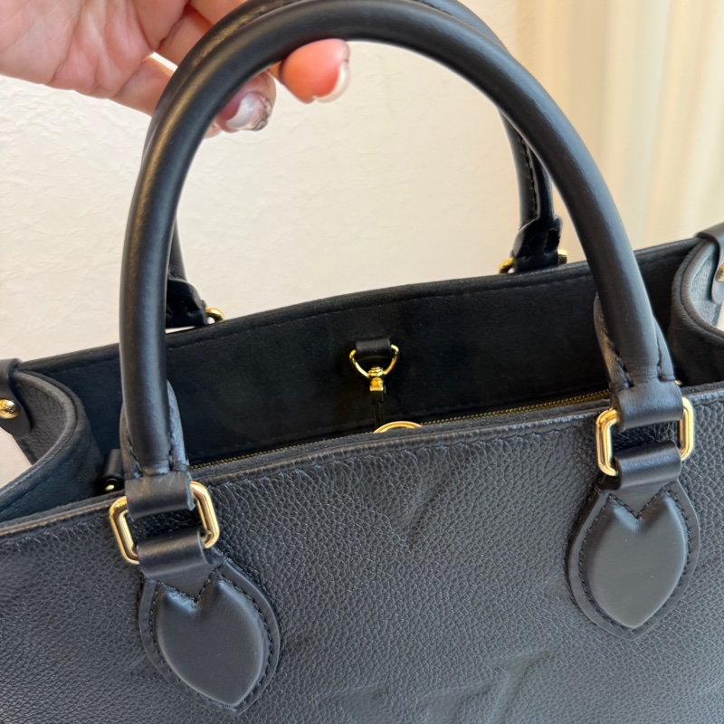 lv on the go ❤️黑壓紋🤍好好看😻pm-11