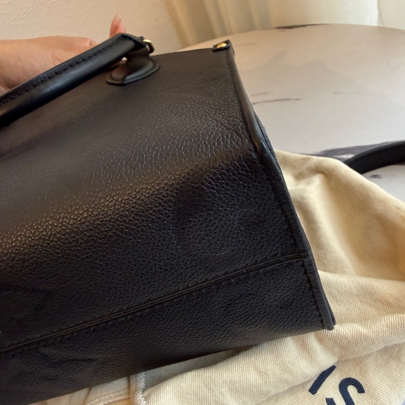 lv on the go ❤️黑壓紋🤍好好看😻pm-14