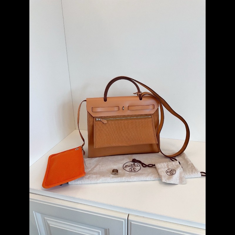 Hermes Herbag 31 
金棕色拼橙色 外縫 銀扣-1