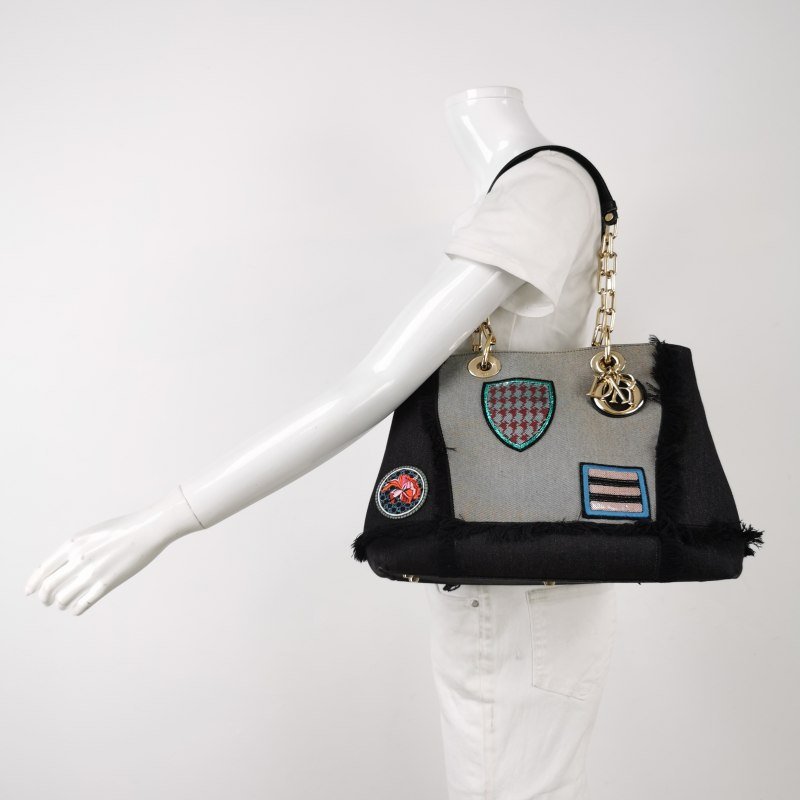 Dior D-Light帆布拼色徽章貼飾字母Logo吊飾單肩包-1