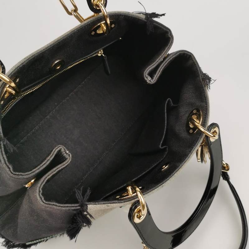 Dior D-Light帆布拼色徽章貼飾字母Logo吊飾單肩包-6