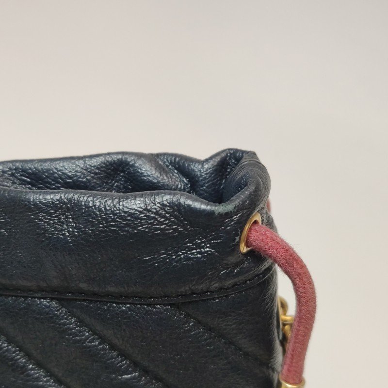 Gucci GG Marmont迷你牛皮撞色滾邊雙G標誌水桶包斜挎包-15