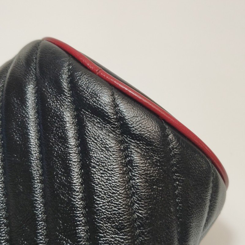 Gucci GG Marmont迷你牛皮撞色滾邊雙G標誌水桶包斜挎包-21