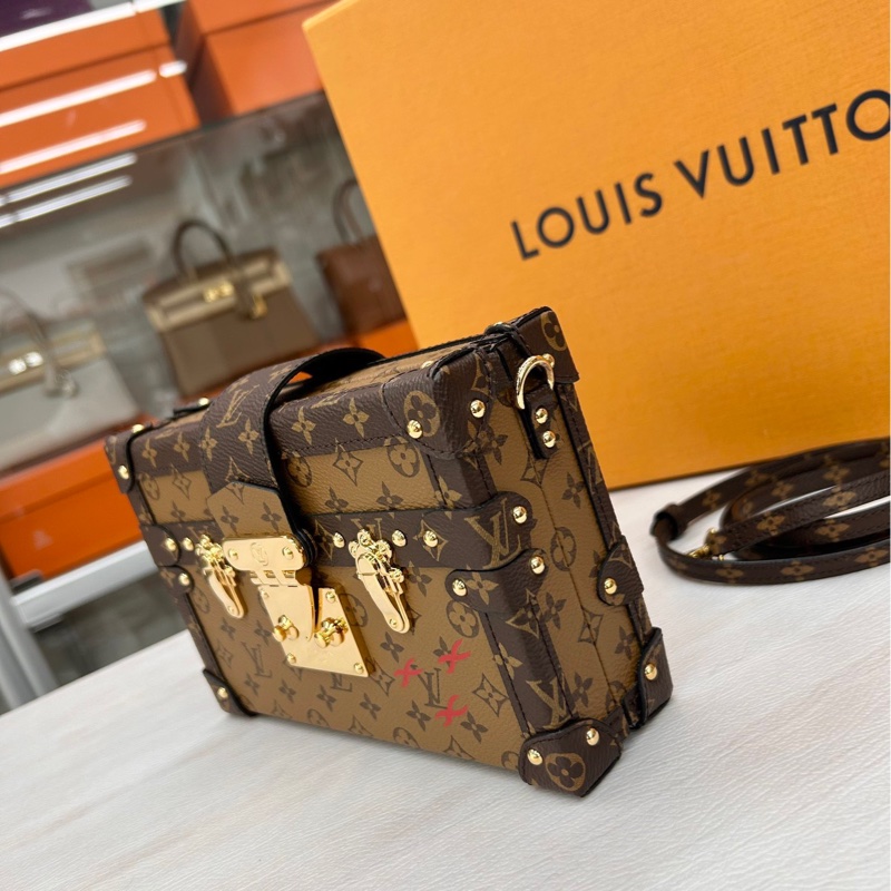 【超級新】 LV petite malle反轉色硬盒 斜挎包-2