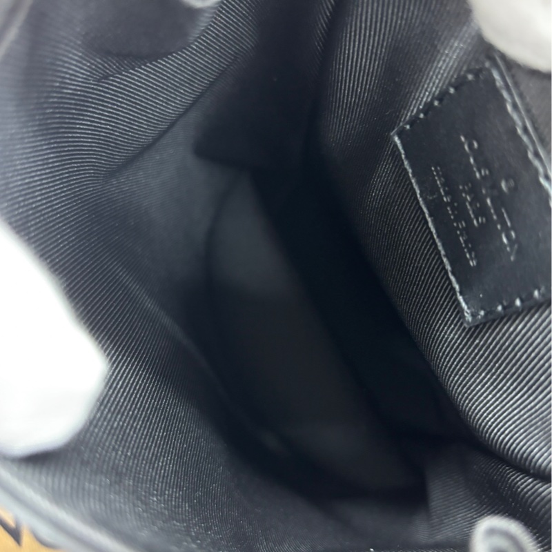 【閒置】 LV 黑色Christopher xs斜挎包-8