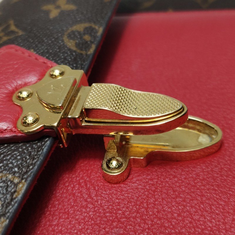 Louis Vuitton(LV)Victoire維多利亞中號牛皮老花拼皮鈎扣單肩包晶片款-9