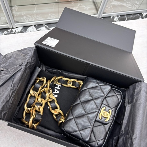 【98🆕】Chanel 22S芯片 黑金小號粗鏈腋下包