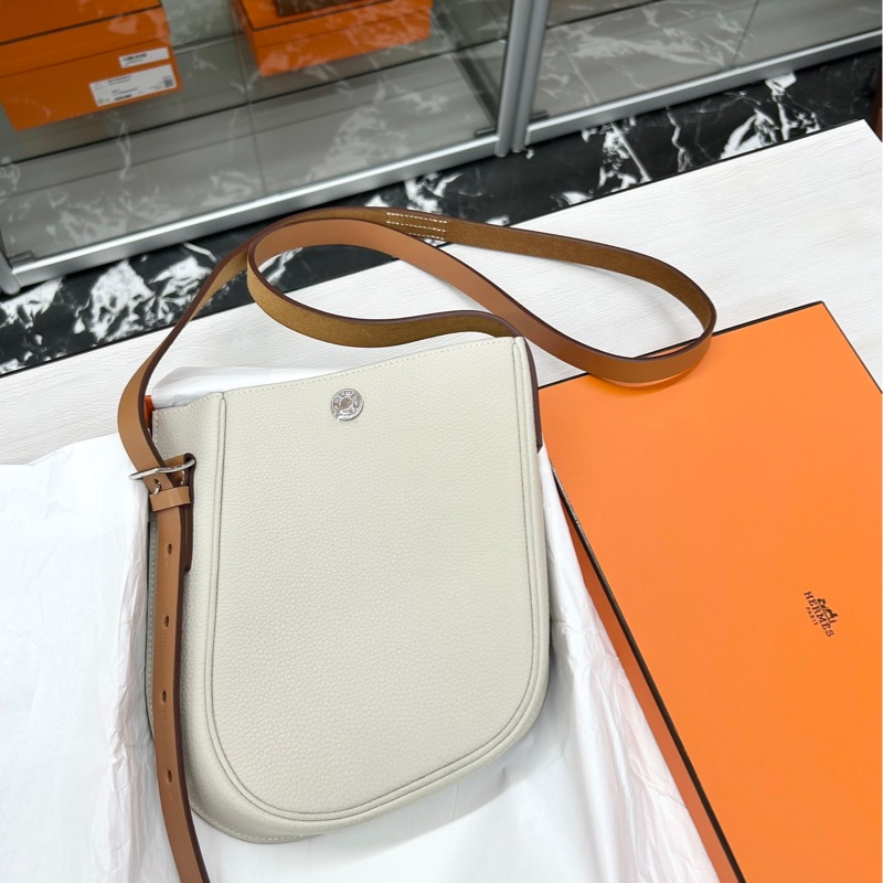 【99新】 Hermes 10奶昔白perspective cavaliere21歪歪包 z刻 togo斜挎包-0