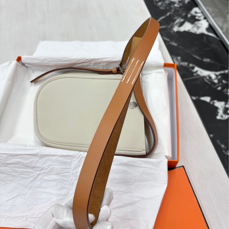 【99新】 Hermes 10奶昔白perspective cavaliere21歪歪包 z刻 togo斜挎包-4