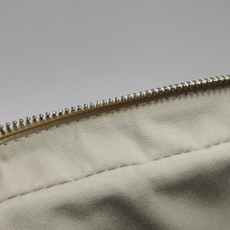 Louis Vuitton(LV)Montaigne蒙田包牛皮純色水波紋Logo浮雕鉚釘手提包-9