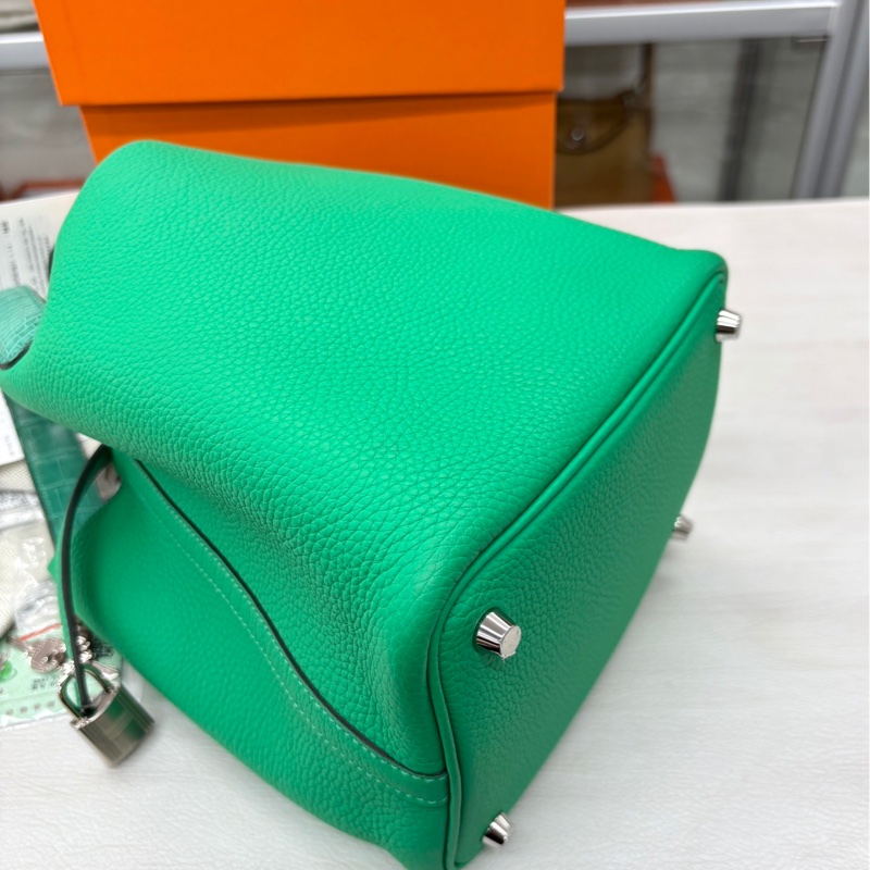 【整體99新】Hermes薄荷綠/帝王綠手柄 鰐魚touch 18菜籃子 z刻手提包-5