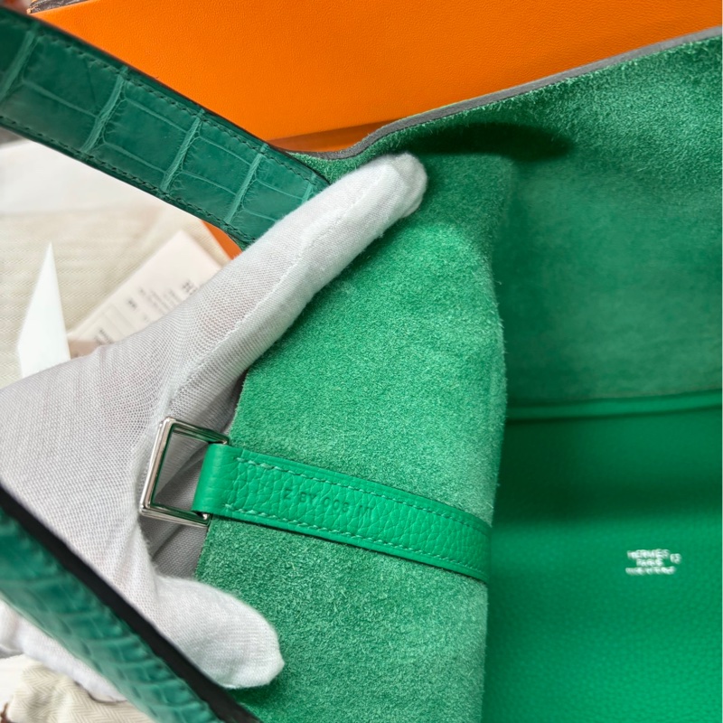 【整體99新】Hermes薄荷綠/帝王綠手柄 鰐魚touch 18菜籃子 z刻手提包-7