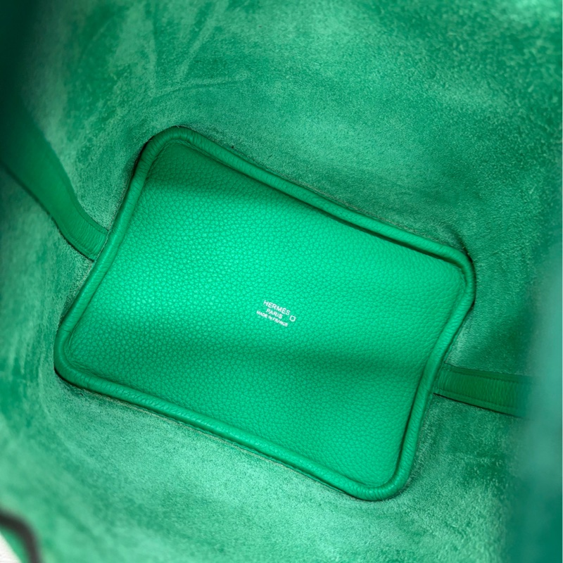【整體99新】Hermes薄荷綠/帝王綠手柄 鰐魚touch 18菜籃子 z刻手提包-8
