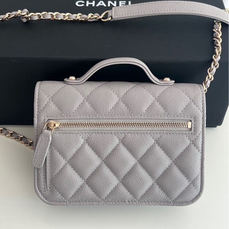 Chanel 香奈兒 郵差包 mini 灰色荔枝皮/斜背包/全新閒置美品-1