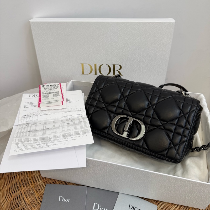 閒置新品DIOR黑色Soft Dior Caro 油蠟皮黑鏈中型菱格羊皮側背包M9253UHPA_M900-15