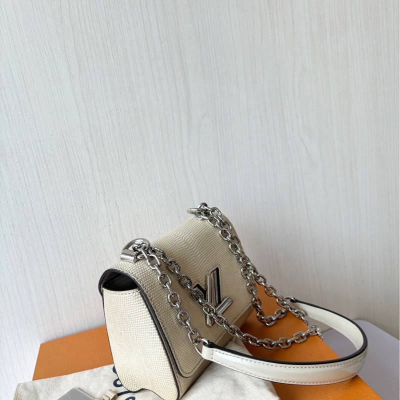 【98新】 LV 淺金色🦎真蜥蜴皮mini Twist 斜挎包-1