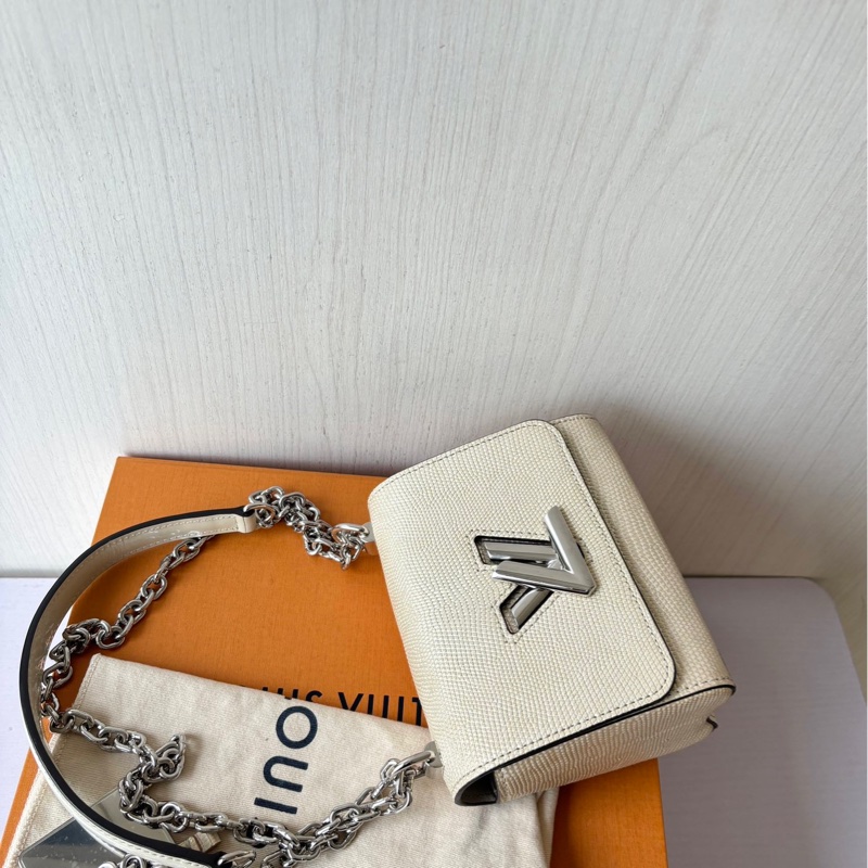 【98新】 LV 淺金色🦎真蜥蜴皮mini Twist 斜挎包-3