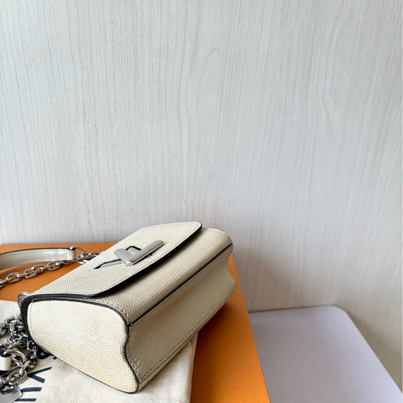 【98新】 LV 淺金色🦎真蜥蜴皮mini Twist 斜挎包-5