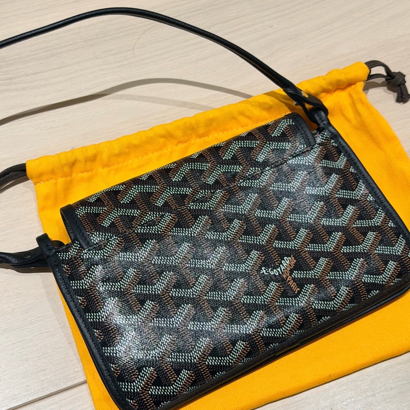 GOYARD Plumet Pocket 翻蓋斜背信封包 黑色-6