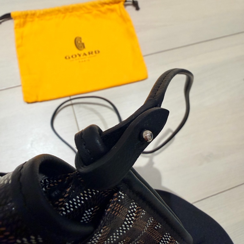 GOYARD Plumet Pocket 翻蓋斜背信封包 黑色-16
